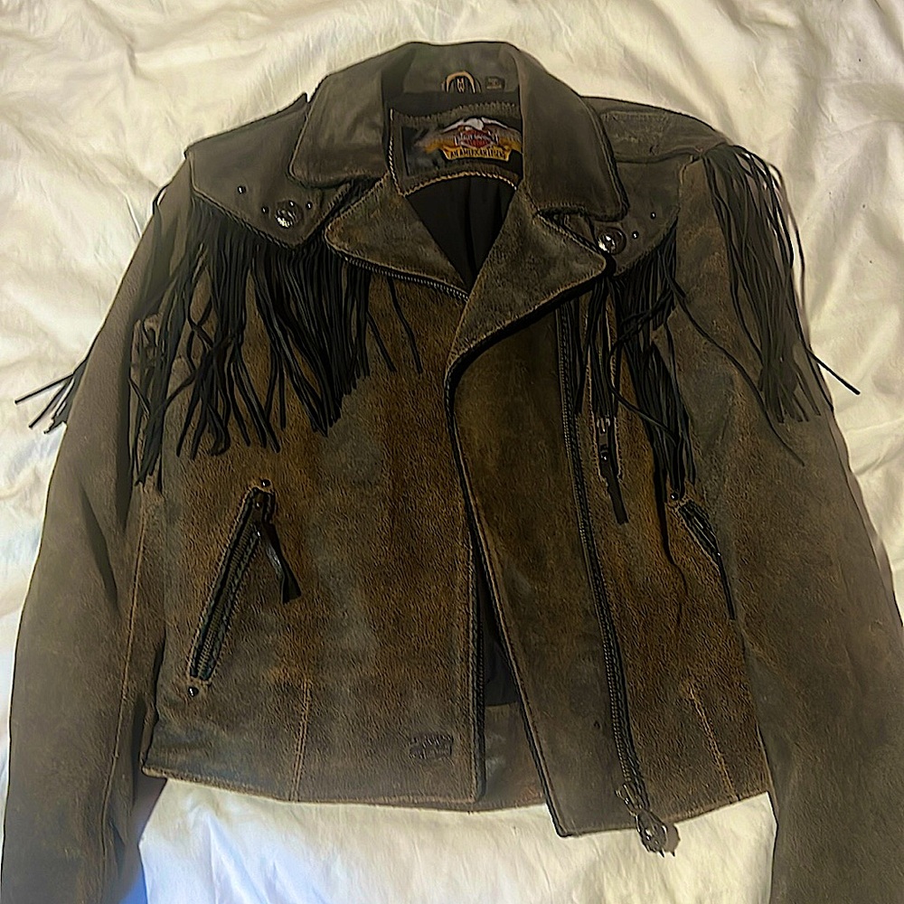 Harley Davidson Women’s leather fringe jacket in excellent condition.